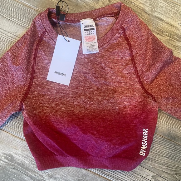 Gymshark Tops Nwt Small Gym Shark Crop Poshmark